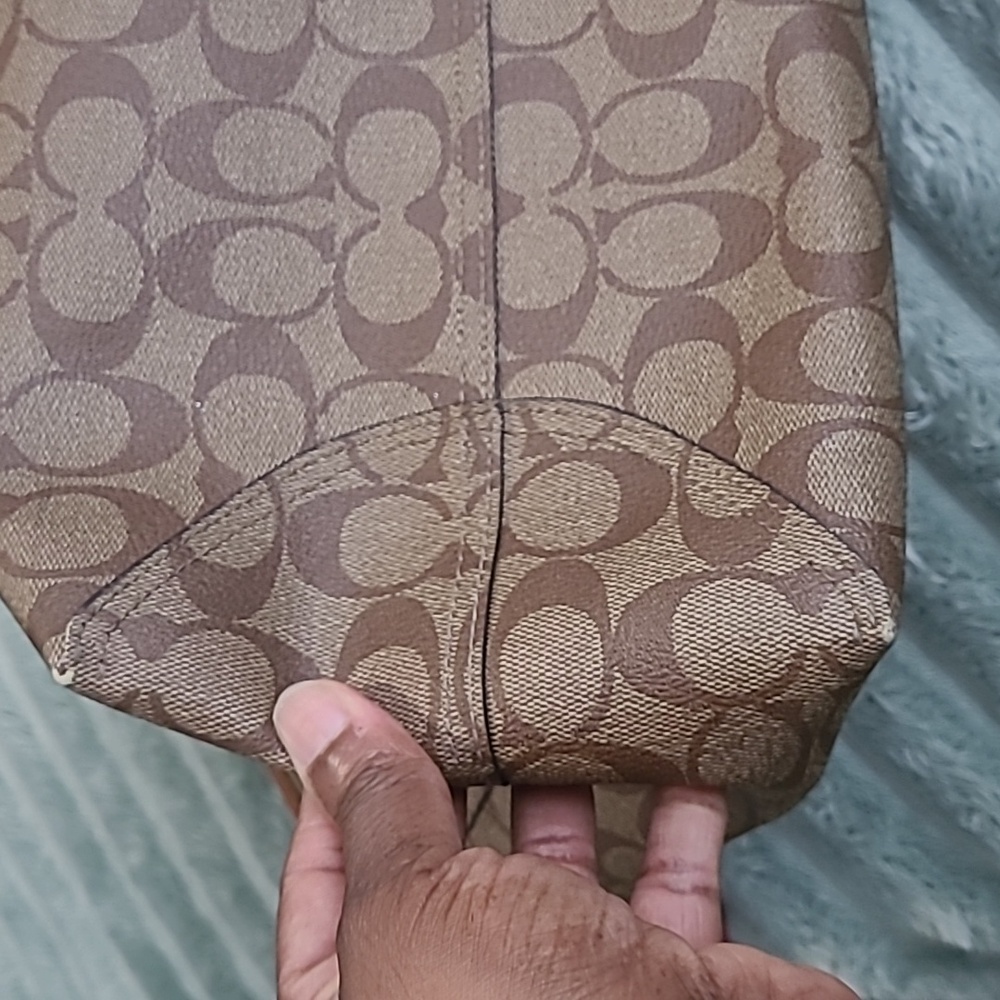 Coach Tote - Picture 3 of 4